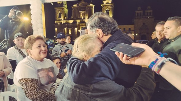 Tras ocho años de espera: Presidente Petro reconoce crímenes de Estado y ofrece disculpas a madres de Soacha y Bogotá